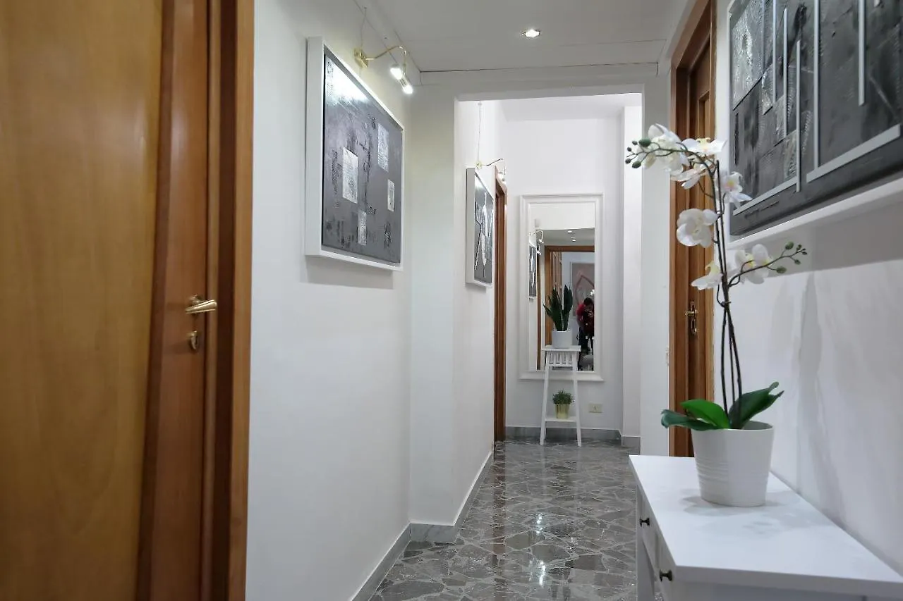 Stazione Centrale Bari Suppa G & C Italia Hotel 0*,