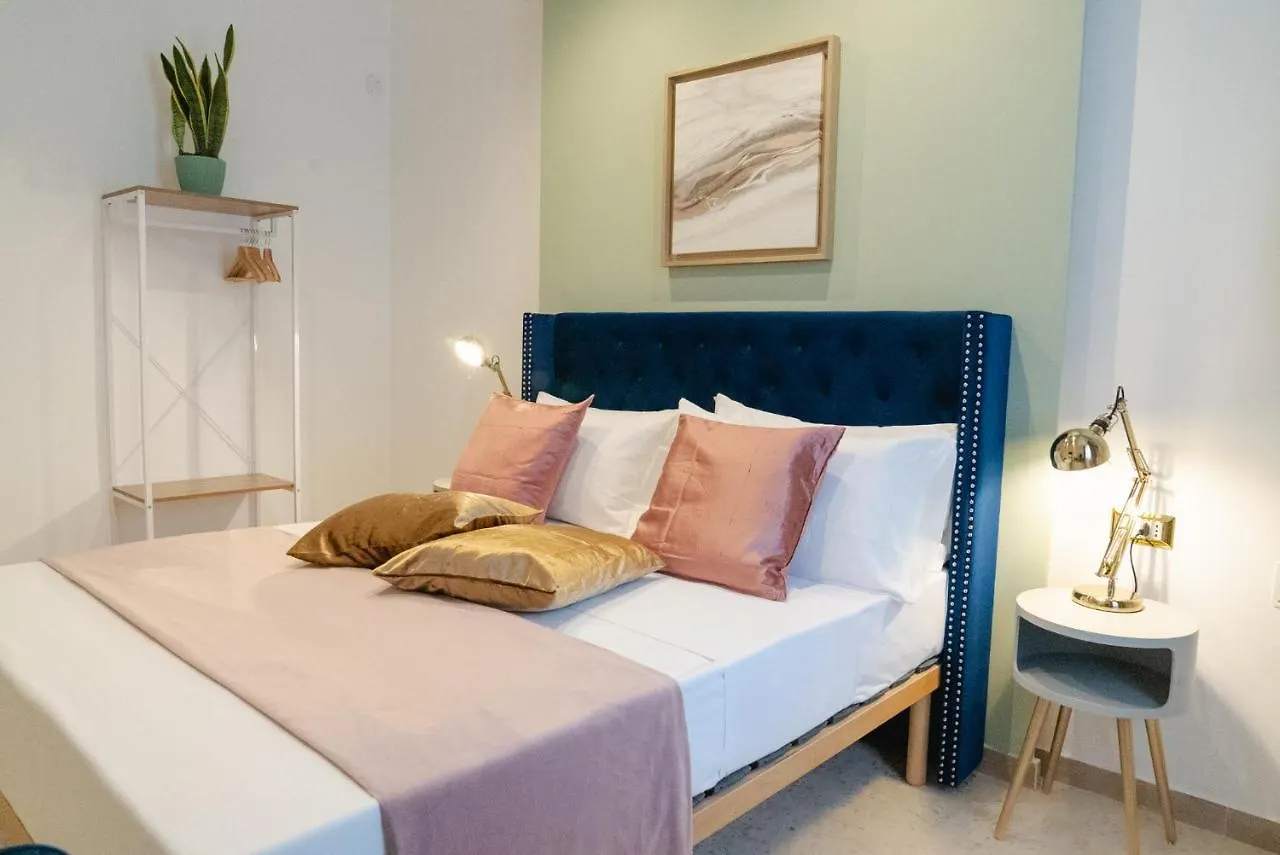 Stazione Centrale Bari Suppa G & C Italia Hotel 0*,