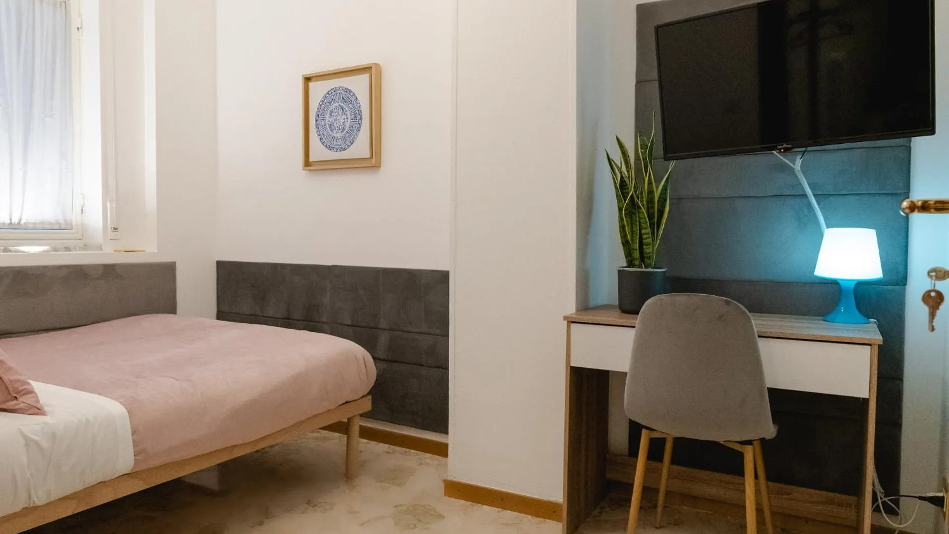 Stazione Centrale Bari Suppa G & C Italia Hotel 0*,